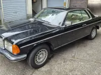 Gebraucht Mercedes 230 136 PS (100 kW) 1982 Schwarz Coupé