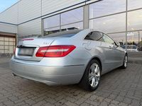 Gebraucht Mercedes E250 204 PS (150 kW) 2011 Silber Coupé