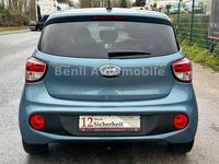 Gebraucht Hyundai i10 Passion Plus 67 PS (49 kW) 2018 Blau Kleinwagen