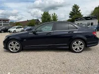 Gebraucht Mercedes C300 Avantgarde 231 PS (169 kW) 2011 Blau Limousine