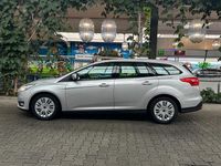 Gebraucht Ford Focus 105 PS (77 kW) 2016 Grau Kombi