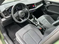 Gebraucht Audi A1 Sportback Advanced 95 PS (69 kW) 2025 Distriktgrün metallic/mythosschw Kleinwagen