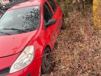 Gebraucht Renault Clio II 75 PS (55 kW) 2007 Rot Kleinwagen