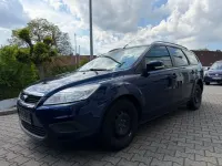 Usado Ford Focus 101 CV (74 kW) 2010 Azul Berlina