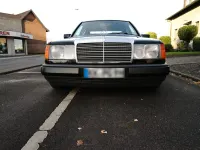 Gebraucht Mercedes E300 180 PS (132 kW) 1989 Schwarz Limousine