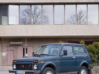 Second-hand Lada niva 82 CP (60 kW) 2002 Verde SUV