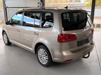 Gebraucht VW Touran Cup 140 PS (102 kW) 2015 Beige Van / Kleinbus