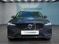 Gebraucht Volvo V60 Plus 197 PS (144 kW) 2025 Blau Kombi