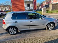 Gebraucht VW Golf V 102 PS (75 kW) 2005 Silber Kleinwagen