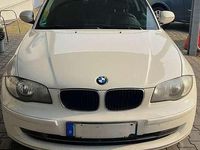 Gebraucht BMW 116 122 PS (89 kW) 2009 Weiß Kleinwagen