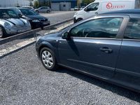 Second-hand Opel Astra 105 CP (77 kW) 2008 Albastru Coupe