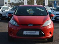 Gebraucht Ford Fiesta Trend 82 PS (60 kW) 2012 Rot Kleinwagen