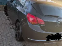 Gebraucht Opel Astra Selection 116 PS (85 kW) 2015 Schwarz Kleinwagen