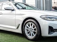 Gebraucht BMW 520 Performance 190 PS (139 kW) 2021 Weiß Kombi