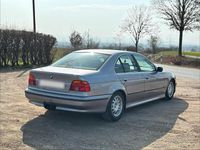 Gebraucht BMW 523 170 PS (125 kW) 1998 Silber Limousine