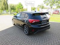 gebraucht Ford Focus 1.0EcoB. ST-LINE NAVI+LED+RFK+iACC+TWA+SHZ