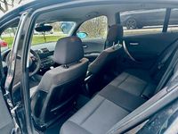 Gebraucht BMW 118 129 PS (94 kW) 2007 Schwarz Kleinwagen