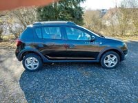 Gebraucht Dacia Sandero Stepway 90 PS (66 kW) 2013 Schwarz Kleinwagen