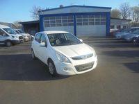 Gebraucht Hyundai i20 Edition 77 PS (56 kW) 2011 Weiß Kleinwagen