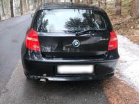 Gebraucht BMW 118 143 PS (105 kW) 2011 Schwarz Kleinwagen