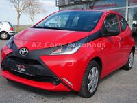 Gebraucht Toyota Aygo 69 PS (50 kW) 2017 Rot Kleinwagen
