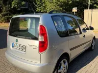 Gebraucht Skoda Roomster 69 PS (50 kW) 2011 Silber Van / Kleinbus