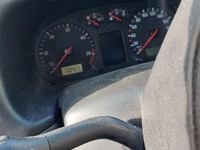 Usata VW Caravelle 151 CV (111 kW) 2000 Verde Monovolume