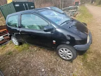 Używany Renault Twingo Initiale 58 KM (42 kW) 2001 Czarny Hatchback