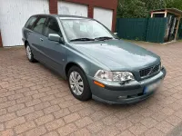Gebraucht Volvo V40 122 PS (89 kW) 2002 Blau Kombi