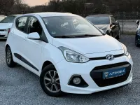 Gebraucht Hyundai i10 Trend 67 PS (49 kW) 2015 Weiß Kleinwagen