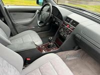 Gebraucht Mercedes C220 125 PS (91 kW) 1999 Blau Limousine