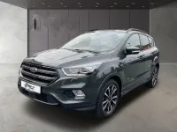 Usado Ford Kuga ST-Line 182 HP (133 kW) 2017 Verde SUV