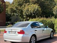 Second-hand BMW 320 163 CP (119 kW) 2006 Argintiu Berlinǎ