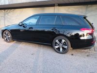 Gebraucht Mercedes C220 220 PS (161 kW) 2022 Schwarz Limousine