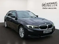 Gebraucht BMW 320 190 PS (139 kW) 2022 Black sapphire metallic Kombi