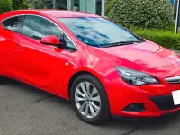 Używany Opel Astra GTC 140 KM (102 kW) 2012 Czerwony Coupe