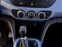 Gebraucht Hyundai i10 Style 69 PS (50 kW) 2014 Blau Kleinwagen