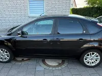 Gebraucht Ford Focus 101 PS (74 kW) 2008 Schwarz Kleinwagen