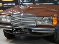 Gebraucht Mercedes 200 110 PS (80 kW) 1983 Braun Limousine