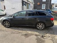 Gebraucht Toyota Avensis 150 PS (110 kW) 2010 Schwarz Kombi