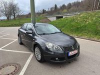 Gebraucht Suzuki Kizashi Sport 178 PS (130 kW) 2010 Grau Limousine