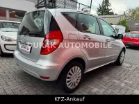 Gebraucht Mercedes A160 95 PS (69 kW) 2011 Silber Limousine