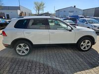 Gebraucht VW Touareg 204 PS (150 kW) 2017 Weiß SUV