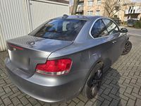 Gebraucht BMW 123 Coupé 204 PS (150 kW) 2009 Grau Coupé