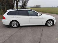 Gebraucht BMW 318 143 PS (105 kW) 2009 Weiß Kombi