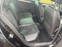 Gebraucht VW Passat Highline 150 PS (110 kW) 2015 Schwarz Kombi