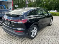 Gebraucht Audi Q4 Sportback e-tron Basis 125 kW (170 PS) 2022 Schwarz SUV