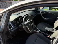 Gebraucht Opel Astra Edition 101 PS (74 kW) 2011 Silber Limousine