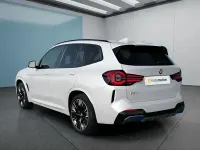 Gebraucht BMW iX3 M Sport 210 kW (286 PS) 2023 Weiß SUV