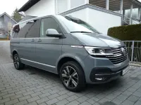 Gebraucht VW Multivan Generation Six 204 PS (150 kW) 2023 Grau Van / Kleinbus